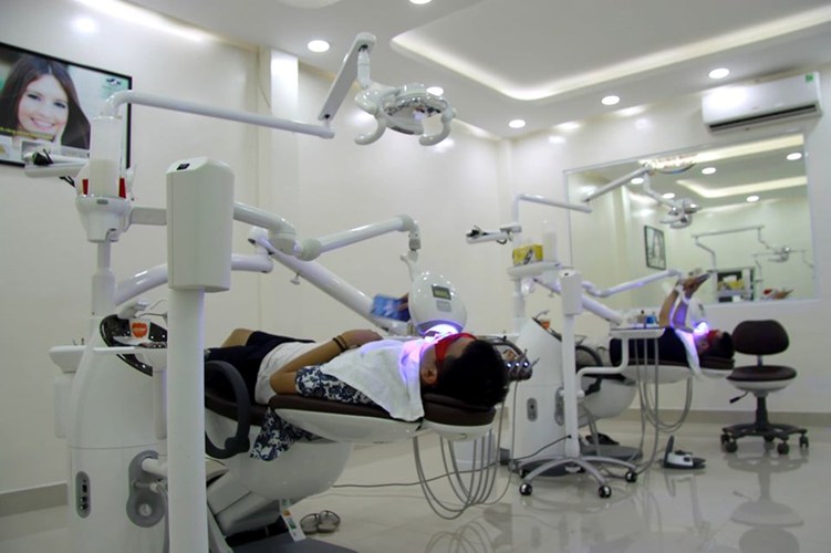 Tẩy trắng răng tại Nha khoa Minh Nhựt